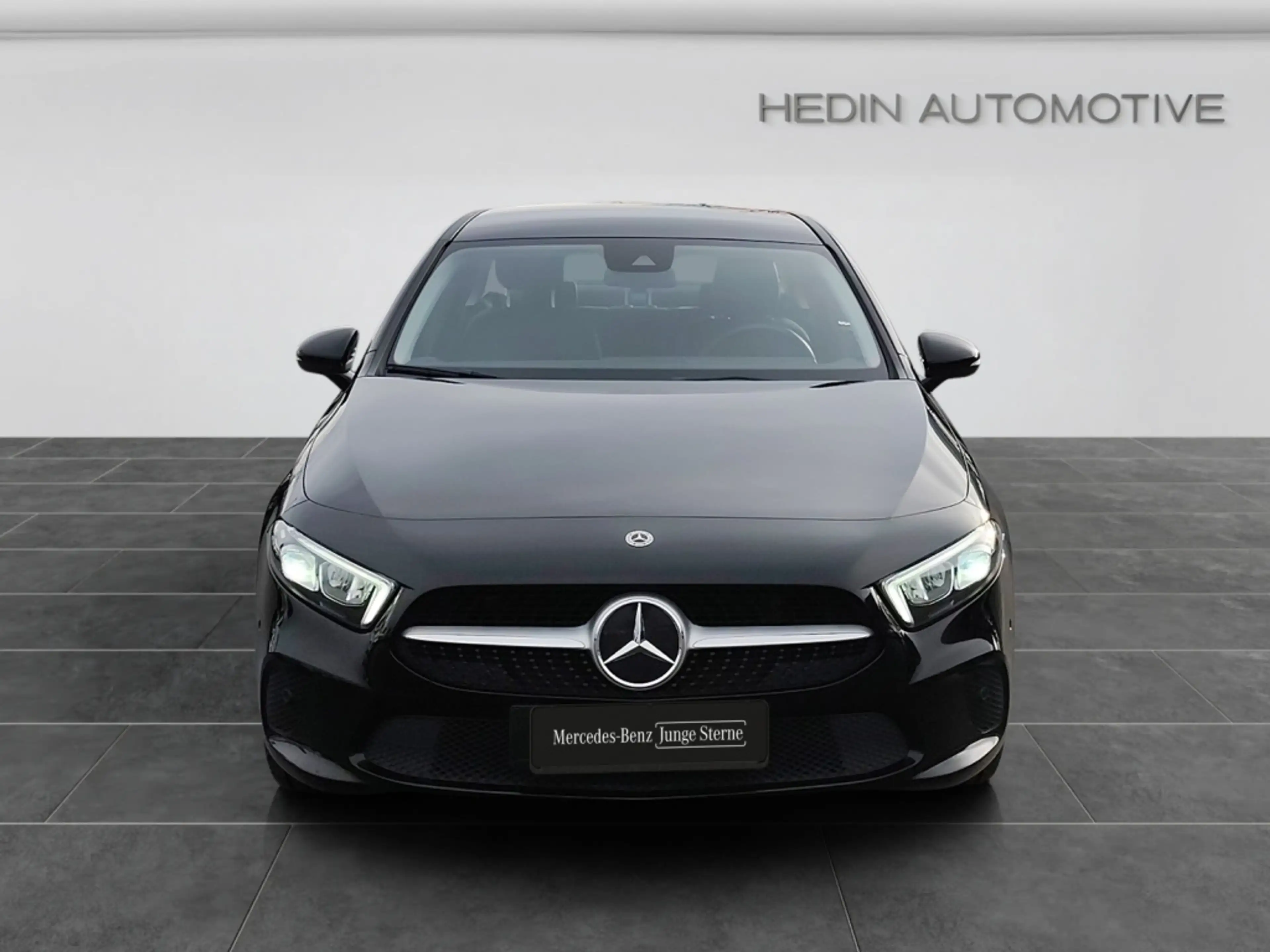 Mercedes-Benz A 200 Limousine PROGRESSIVE|MBUX|SHZ|TEMP|AHK|LM — photo 9