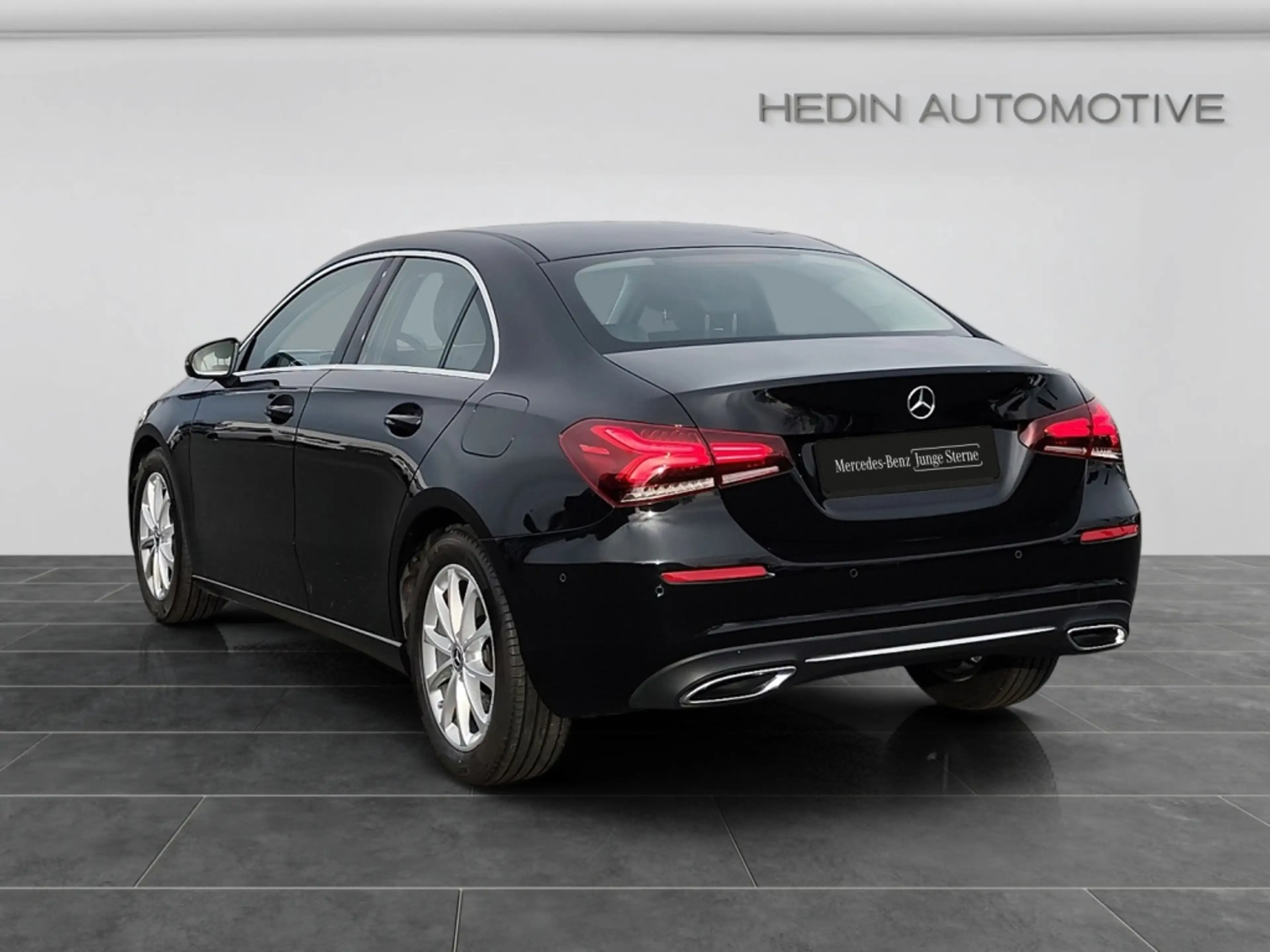 Mercedes-Benz A 200 Limousine PROGRESSIVE|MBUX|SHZ|TEMP|AHK|LM — photo 4