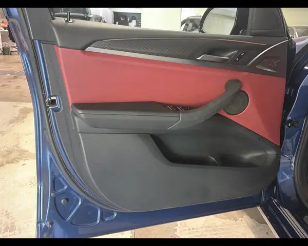 BMW X3 view 13