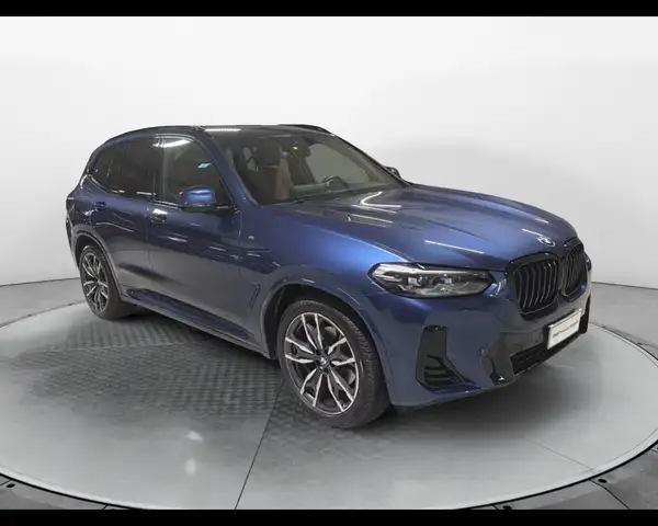 BMW X3 view 4