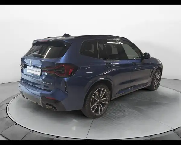 BMW X3 view 6