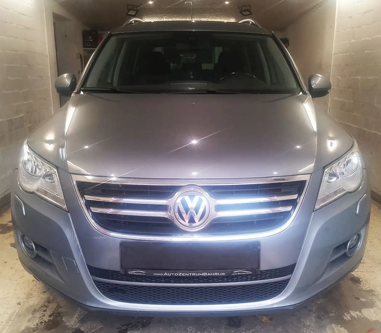 Volkswagen Tiguan Gris - 1