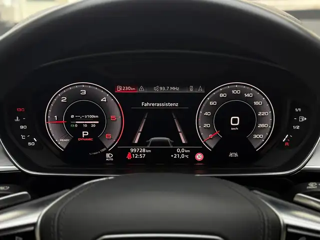 Audi A8 view 14