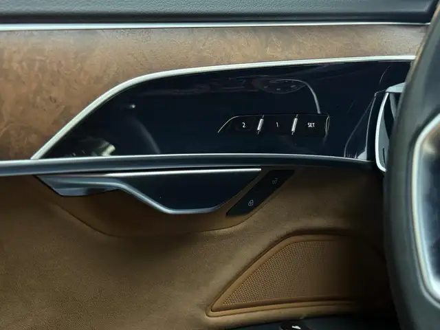 Audi A8 view 13