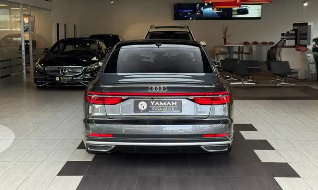 Audi A8 view 7