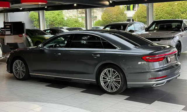 Audi A8 view 8