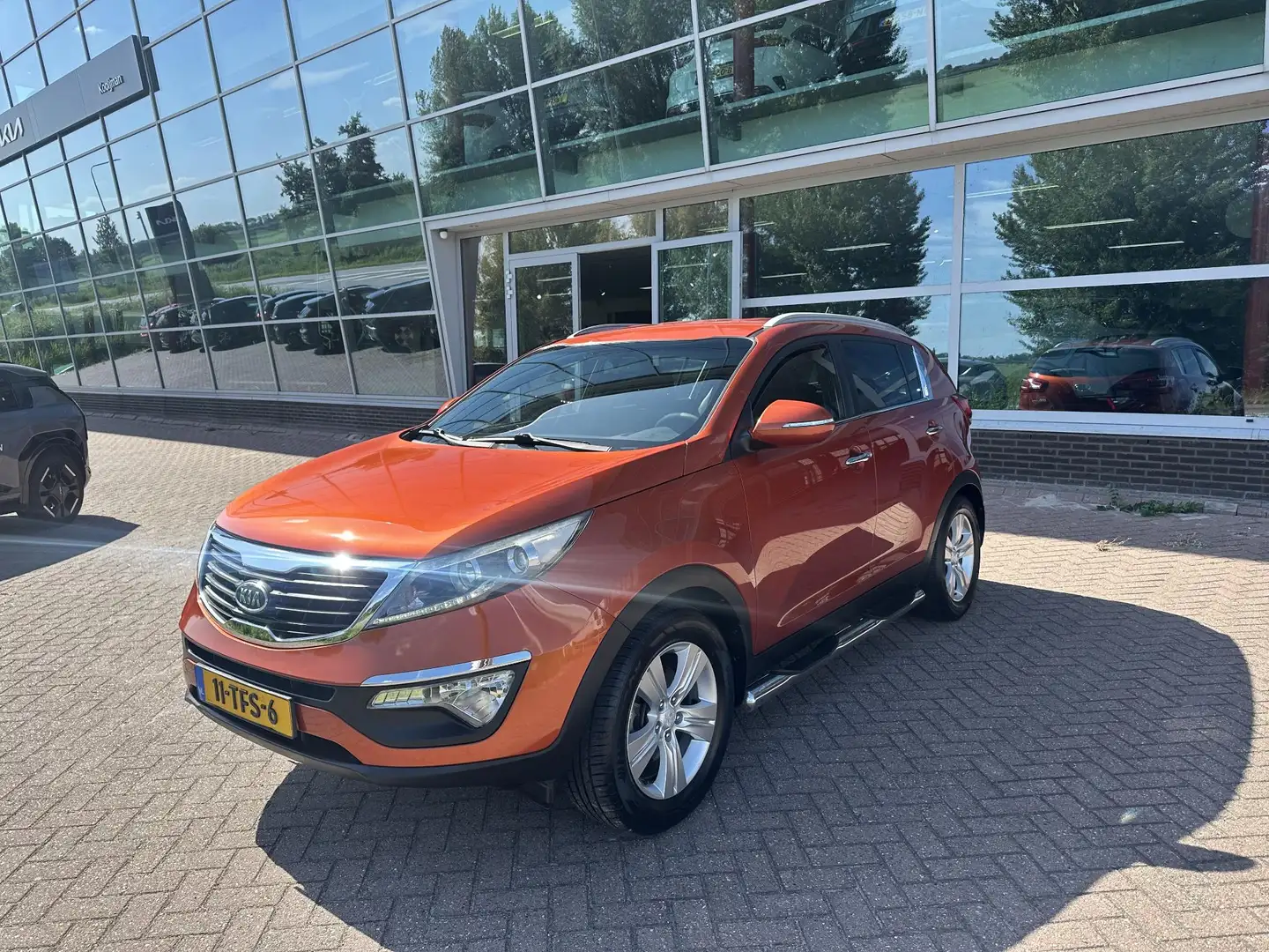 Kia Sportage 1.6 GDI X-ecutive Plus Pack Trekhaak | Dealeronder Oranje - 2