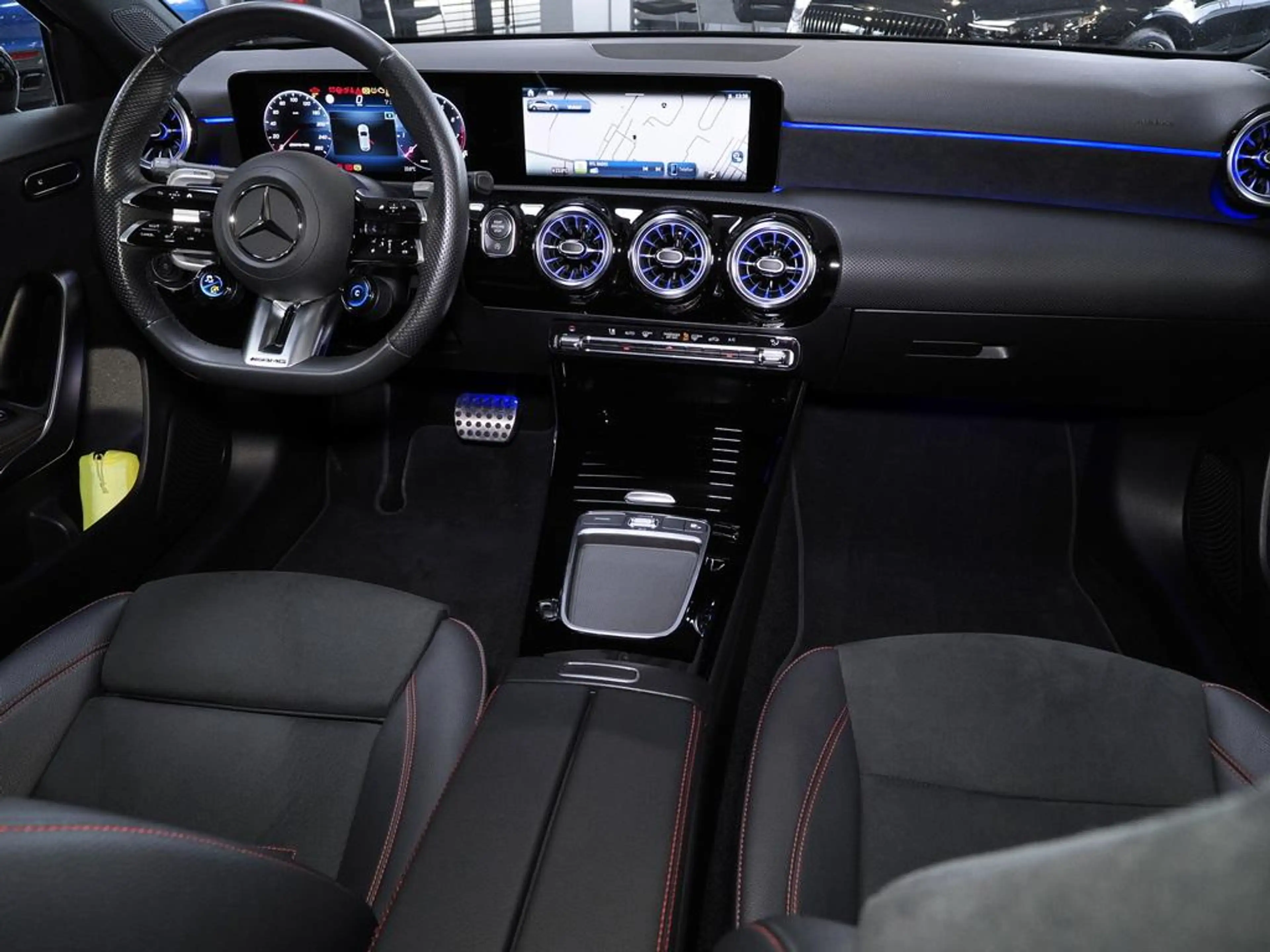 Mercedes-Benz A 35 AMG 4M AUT Fernlichtass. Kam. KeyLess LED — photo 13