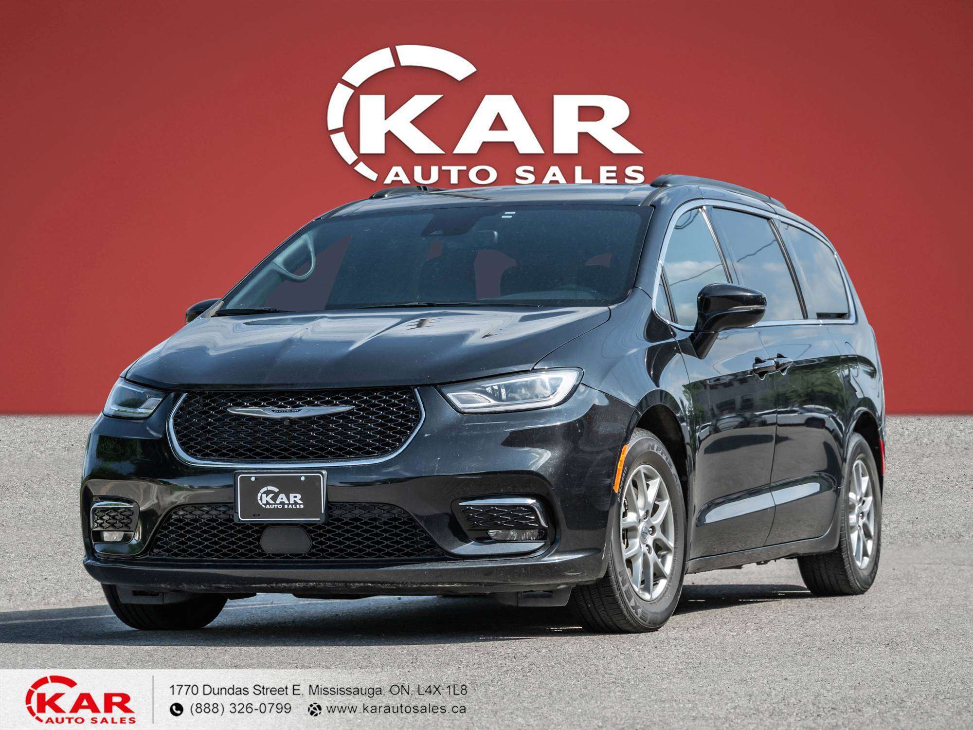 Black 2022 Chrysler Pacifica Minivan Front-Wheel Drive 9-Speed Automatic