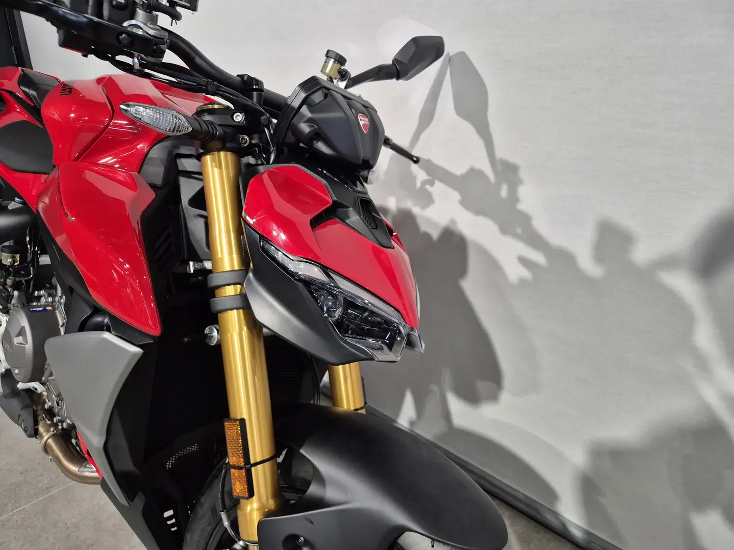 Ducati Streetfighter V2 S Roşu - 2