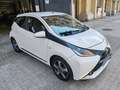 Toyota Aygo 1.0 VVT-i x-play x-shift Weiß - thumbnail 6