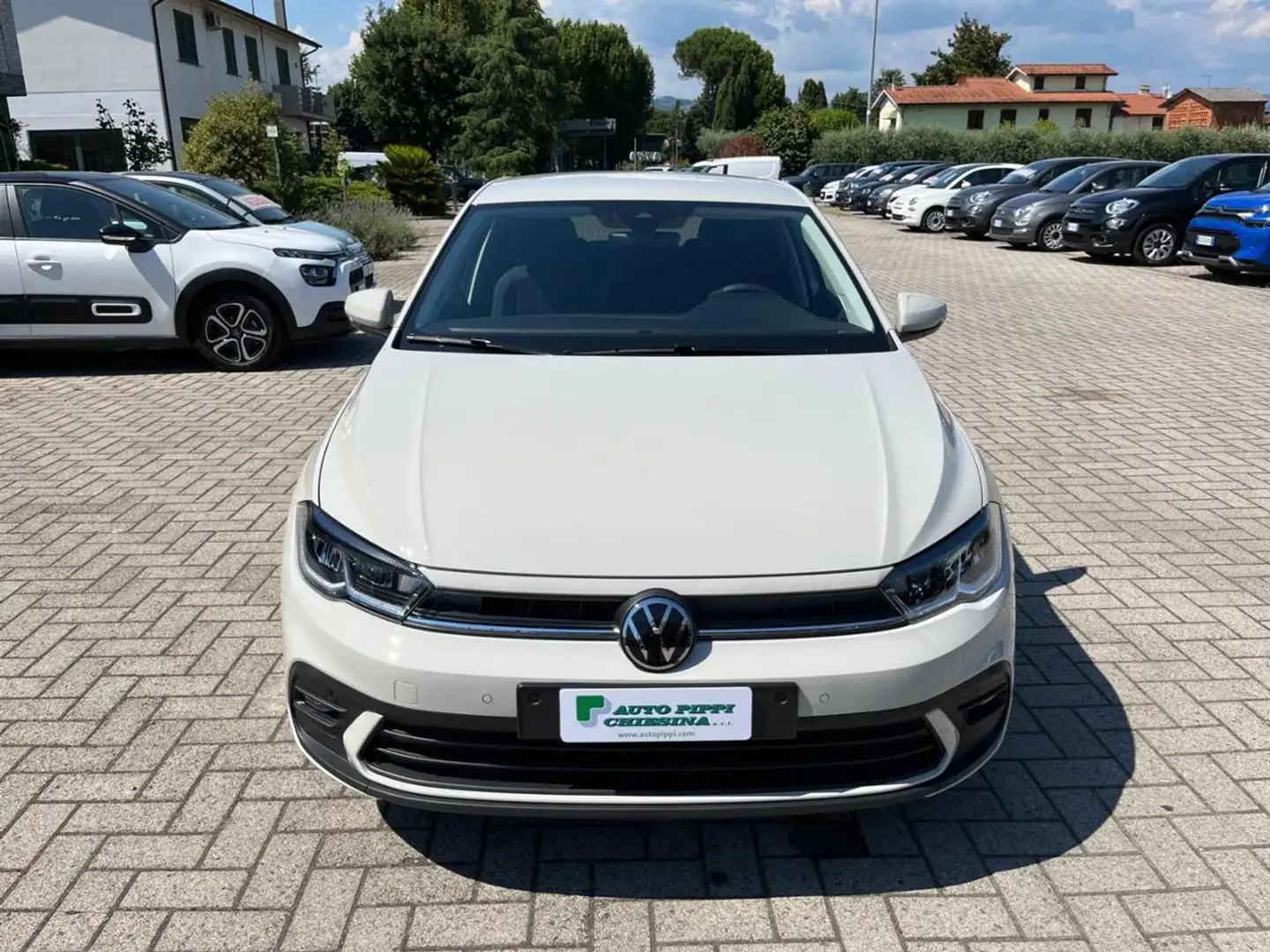 Volkswagen Polo 1.0 Edition Plus Gris - 2