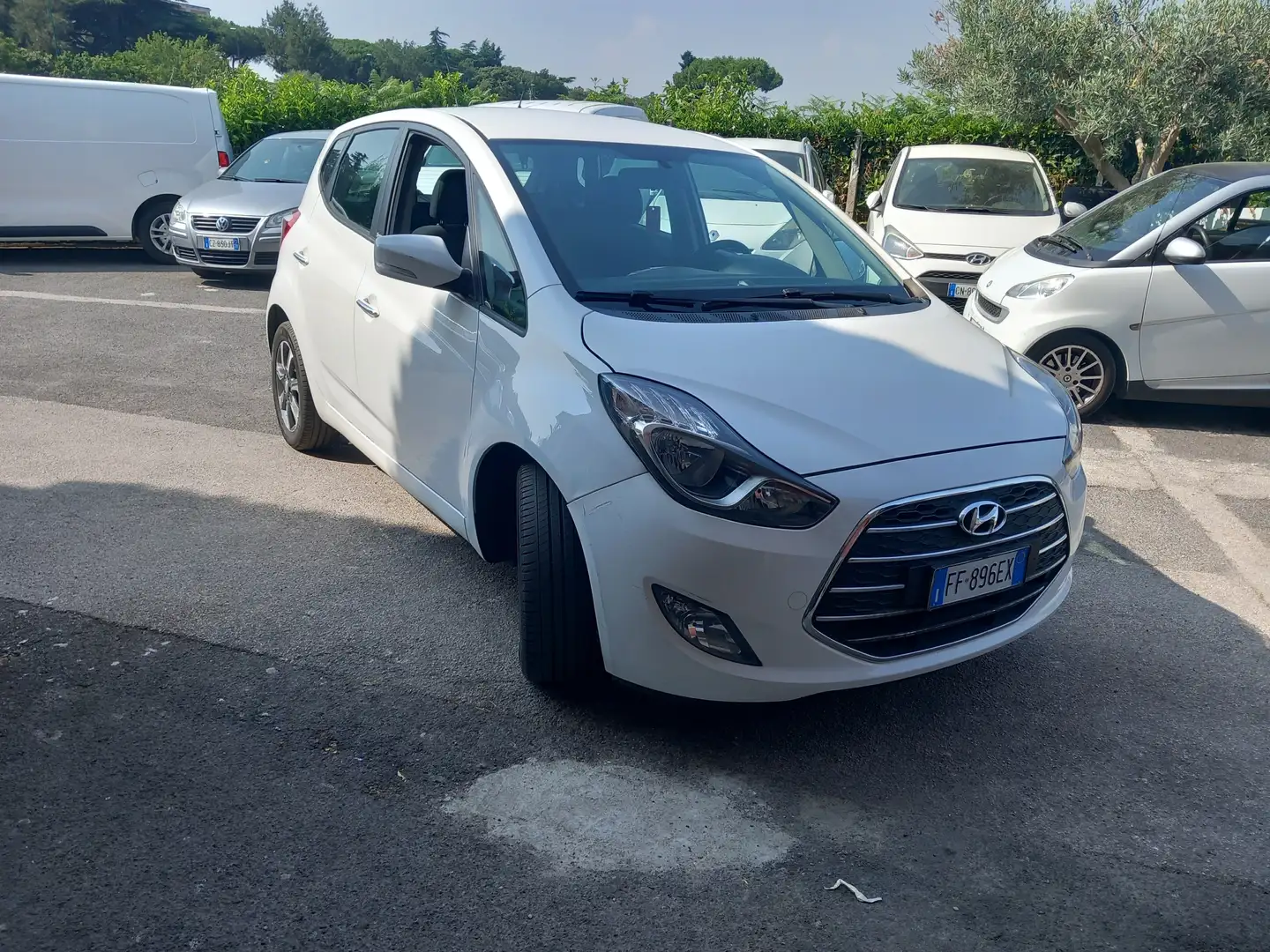 Hyundai iX20 ix20 1.6 Xpossible auto Bianco - 1