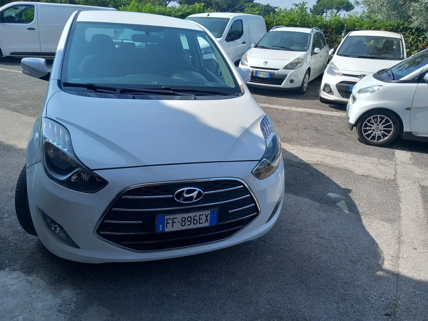 Hyundai iX20 ix20 1.6 Xpossible auto Bianco - 2