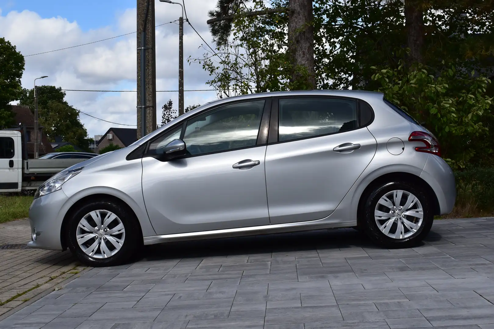 Peugeot 208 208 1.4i ** LPG ** AIRCO ** GARANTIE ** Gris - 2