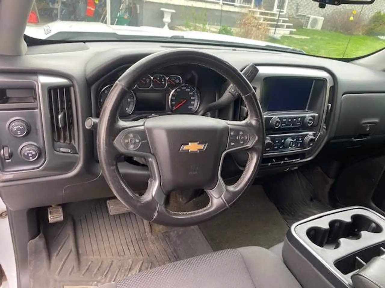 Chevrolet Silverado 1500 снимка Chevrolet Silverado 1500