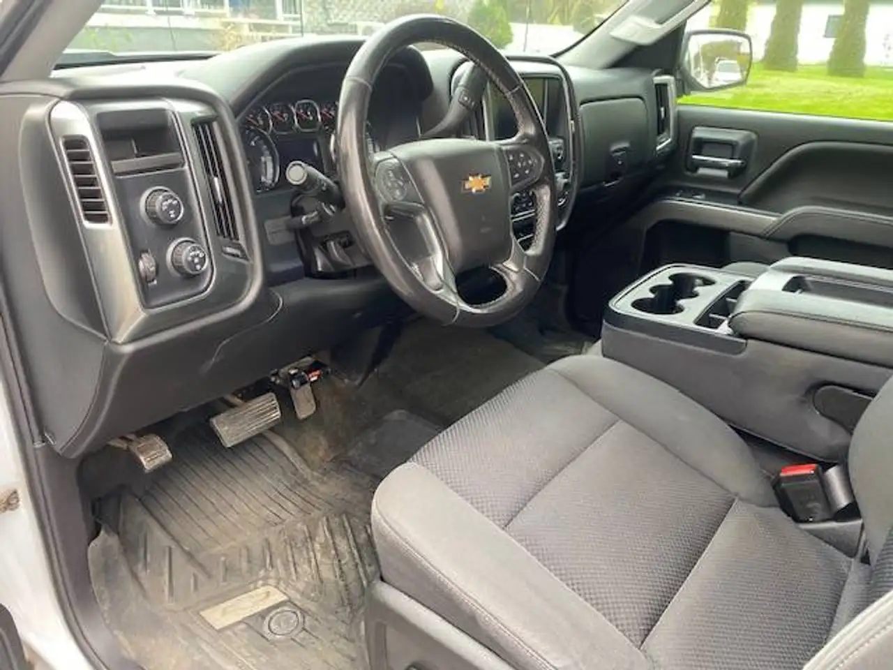 Chevrolet Silverado 1500 снимка Chevrolet Silverado 1500