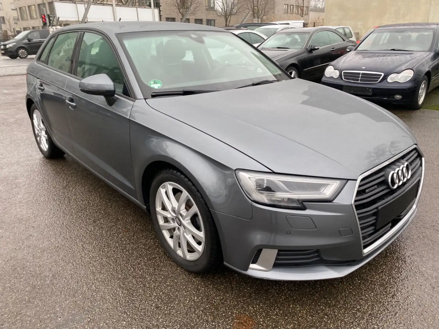 Audi A3 Sportback 2.0TDI quattro sport Virtual Matrix Grau - 2