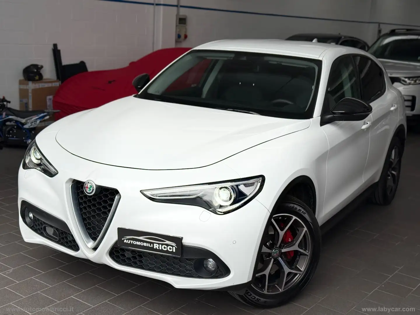 Alfa Romeo Stelvio 2.2 T.diesel 210 CV AT8 Q4 Exec. Weiß - 1