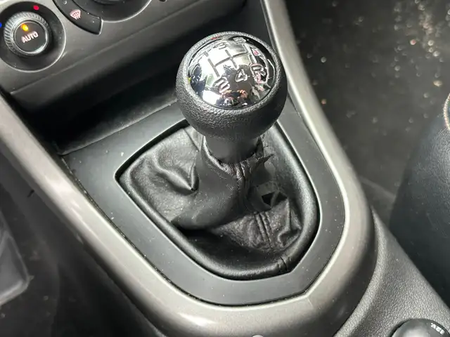 Peugeot 308 view 17