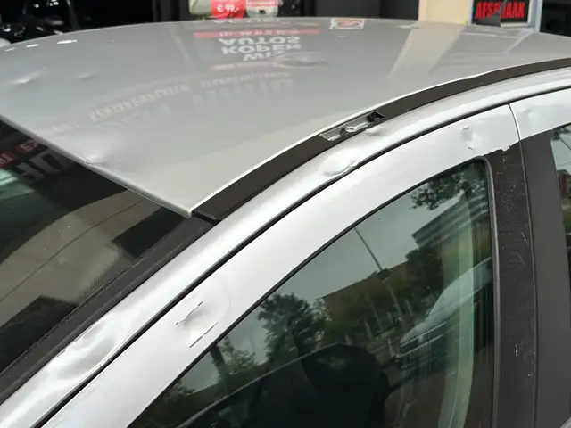 Peugeot 308 view 9