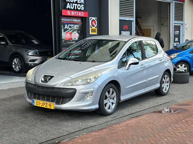 2009 Peugeot 308 in Grey for sale