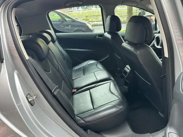 Peugeot 308 view 14