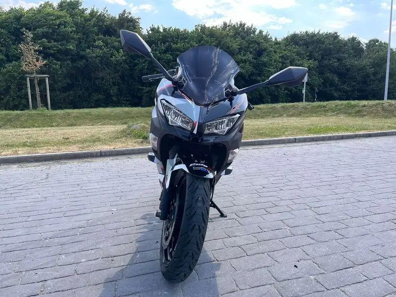 Kawasaki Ninja 400 - foto 3