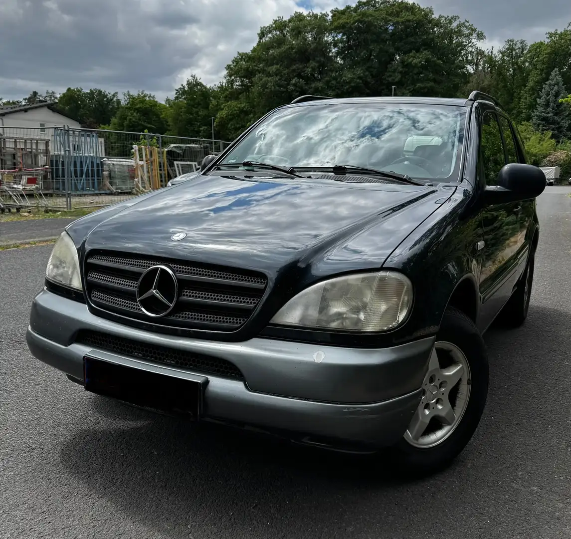 Mercedes-Benz ML 320 ML 320 *Ahk*Shz*Schiebedach*Alu*Bremsen-neu*TOP* Blau - 1