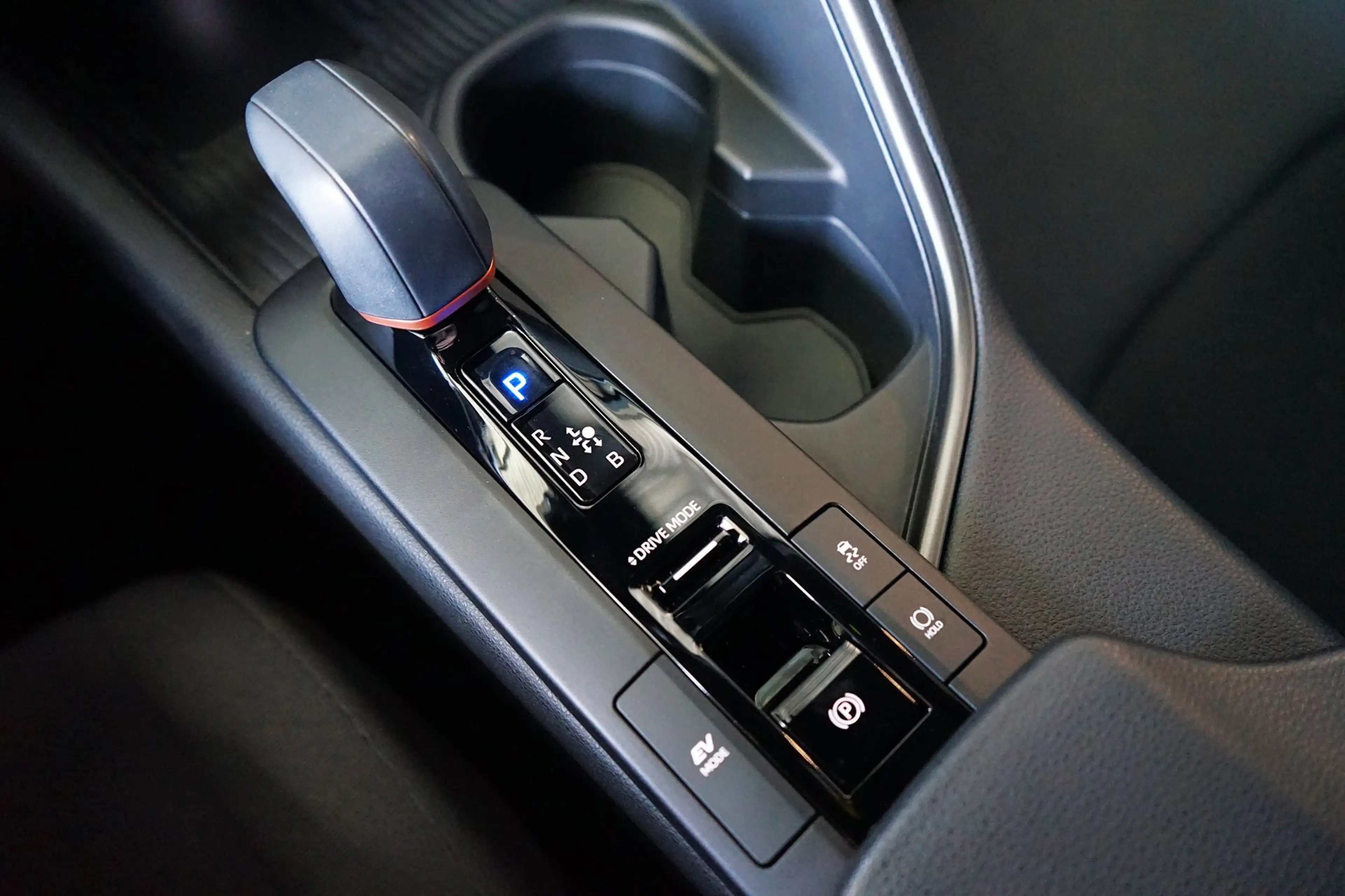 Toyota C-HR 2.0 Hybrid 200 Executive|STOEL/STUURVERW|CAMERA|NA — photo 14