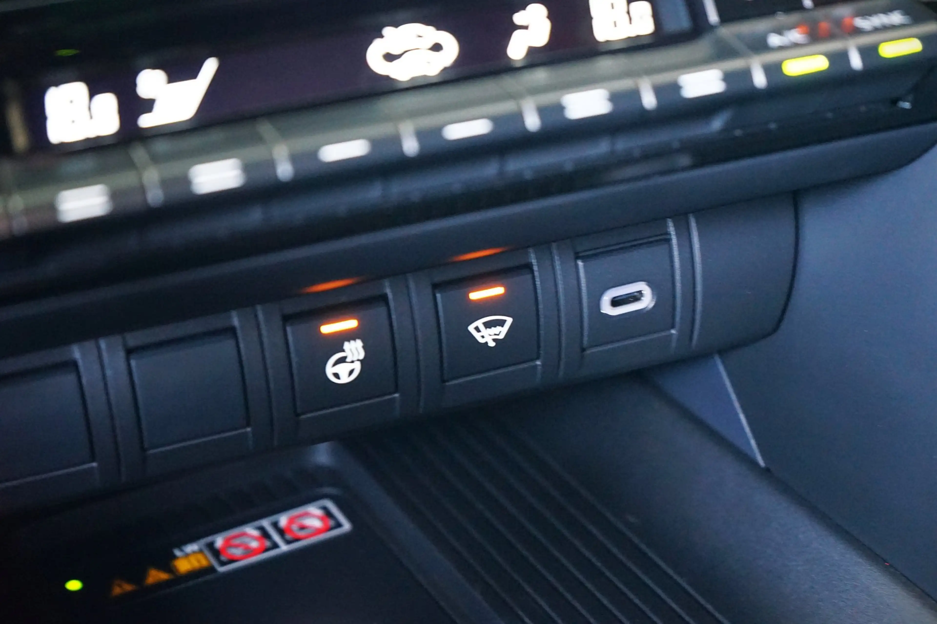 Toyota C-HR 2.0 Hybrid 200 Executive|STOEL/STUURVERW|CAMERA|NA — photo 13