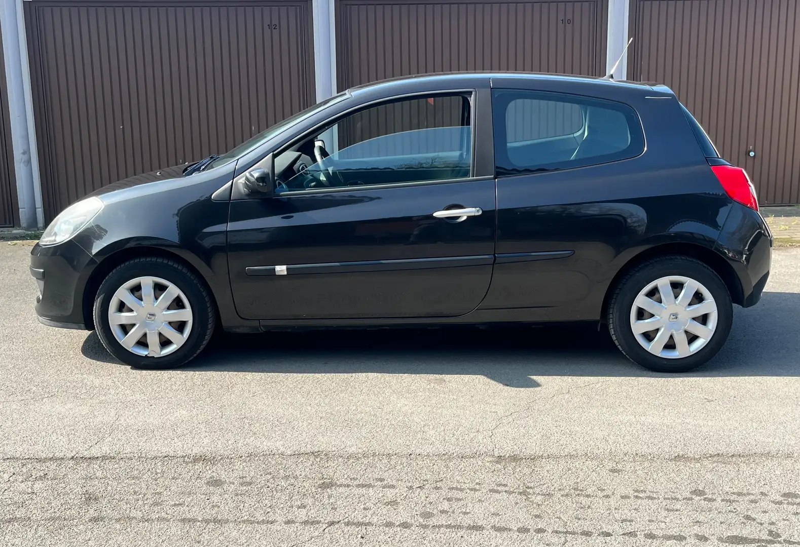 Renault Clio Edition Dynamique 1.2 SITZH KLIMA ALLWETTER Schwarz - 2