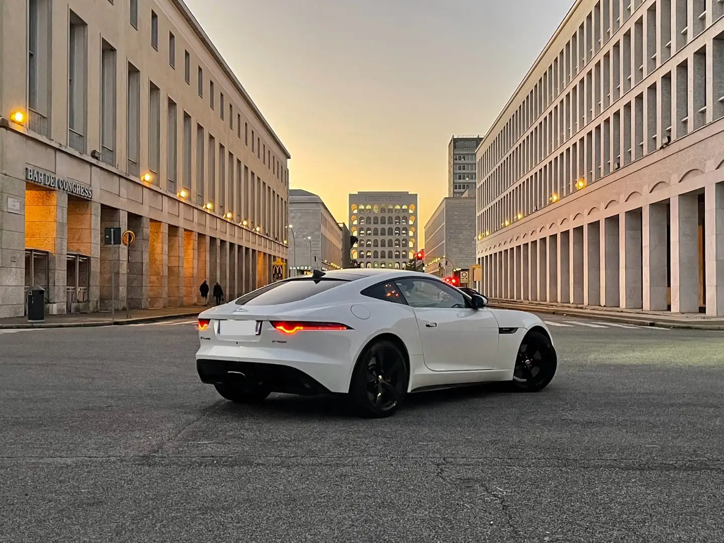 Jaguar F-Type coupè 2.0L 300cv r-dynamic Bianco - 2