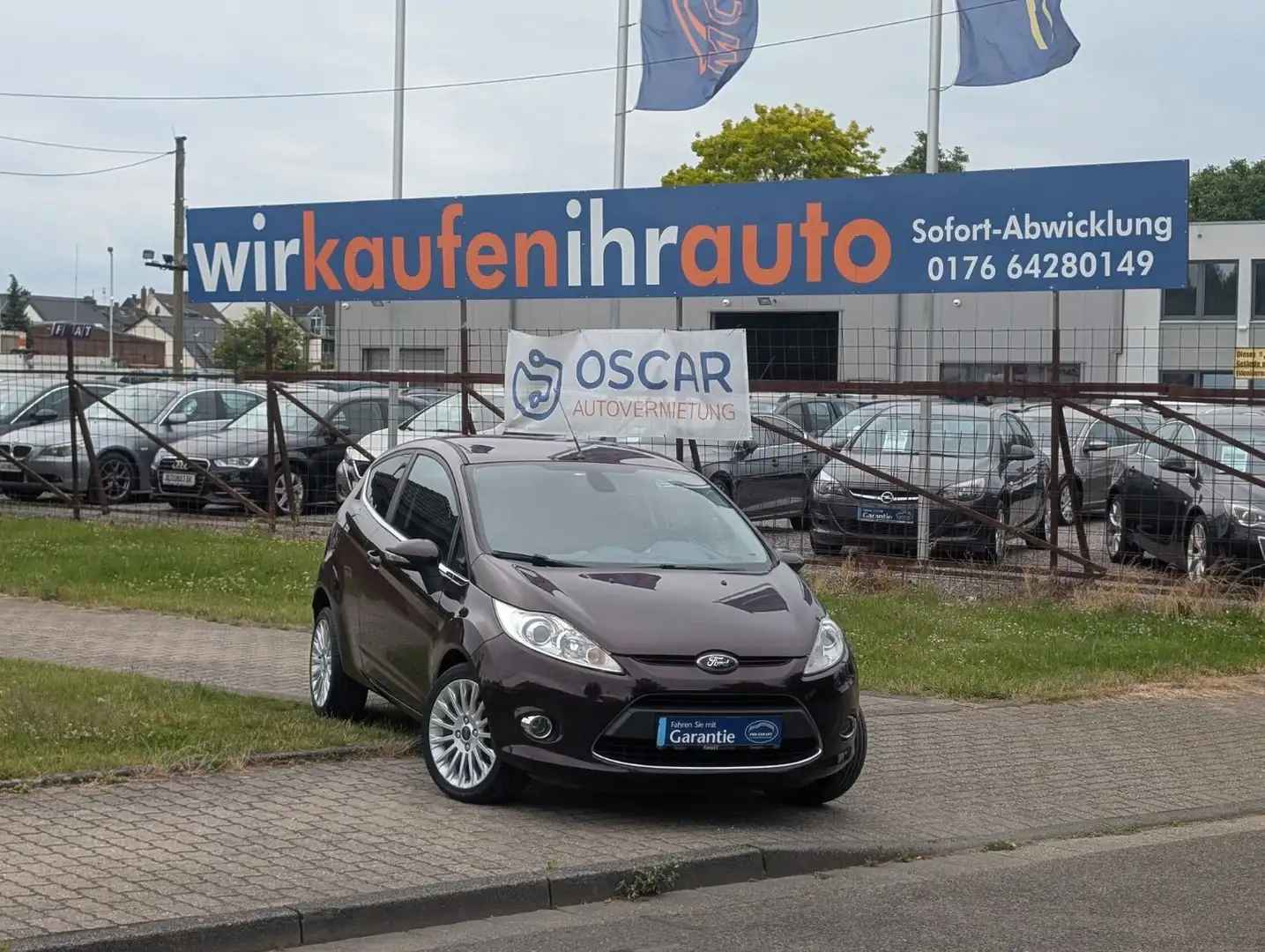 Ford Fiesta Titanium*1-HAND*KLIMA*ZV-FUNK*SHZ !! Rot - 1