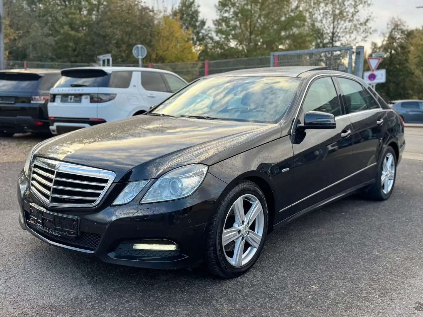 Mercedes-Benz E 350 Lim. CDI 4Matic Panorama Schwarz - 1