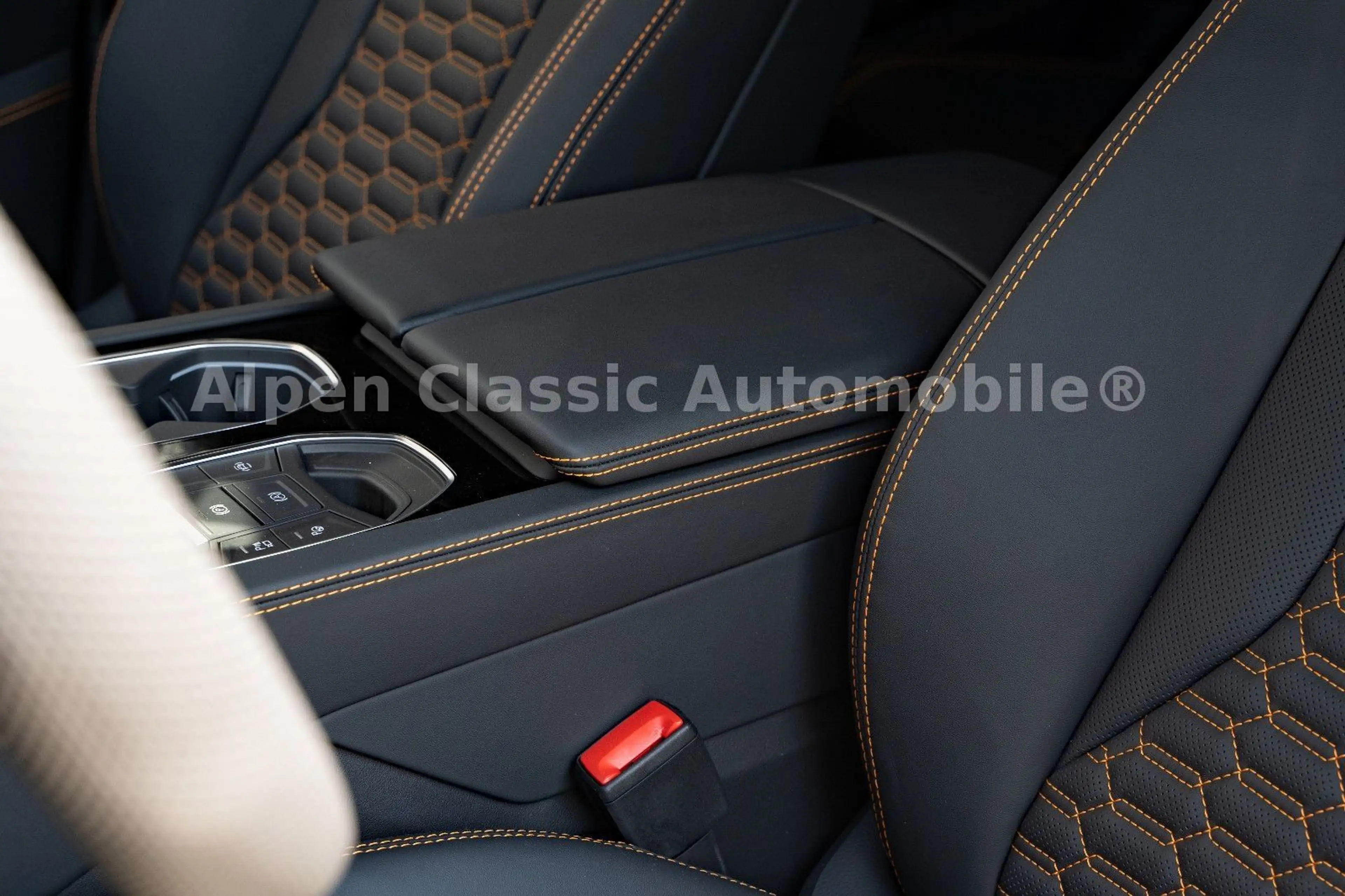 Lamborghini Urus S 4.0 V8 Akrapovic, 23", Garantie — photo 13