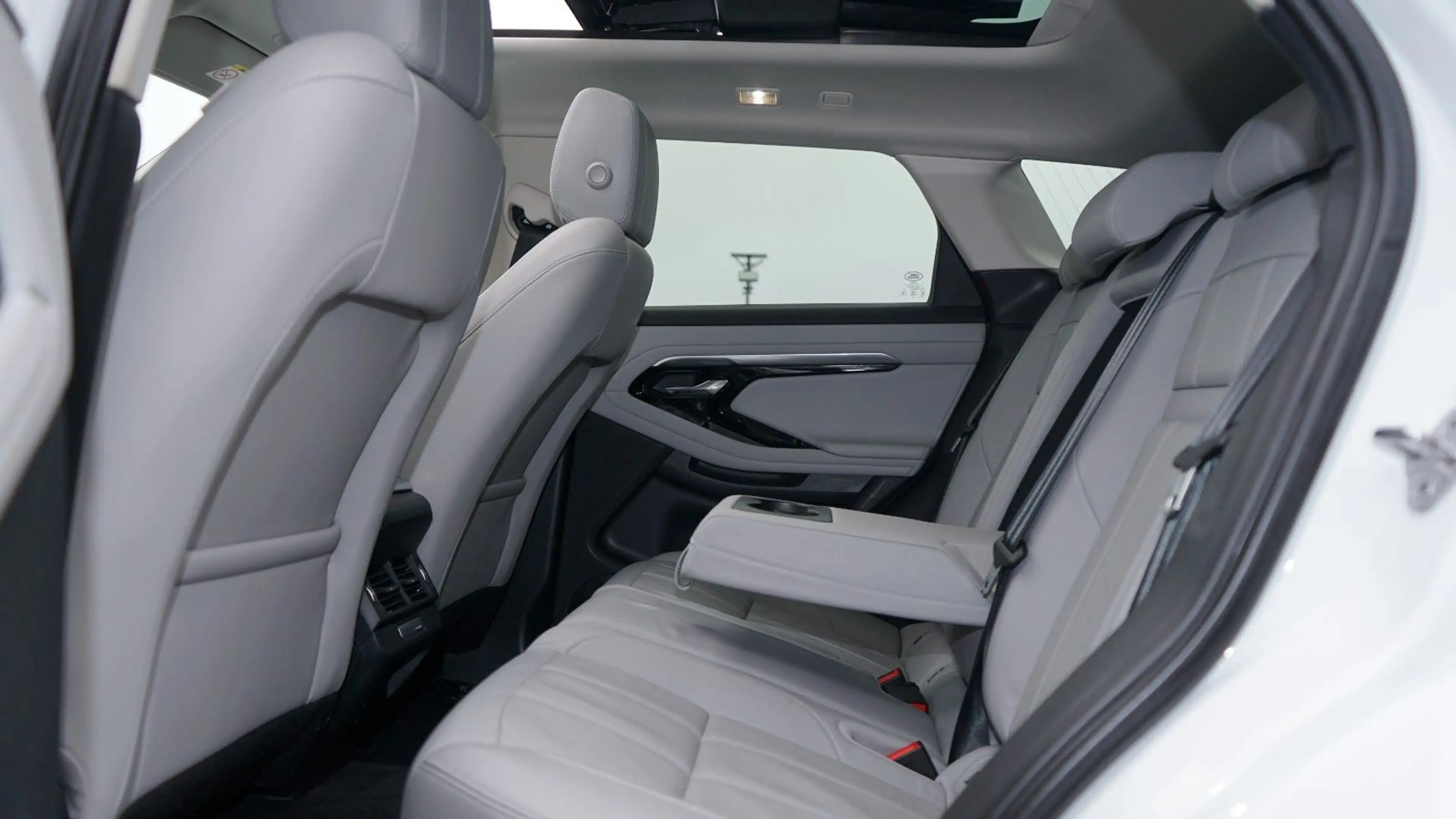 Land Rover Range Rover Evoque EVOQUE P300e S PLUG-IN*PANORAMA*AMBIENTE*DAB — photo 8