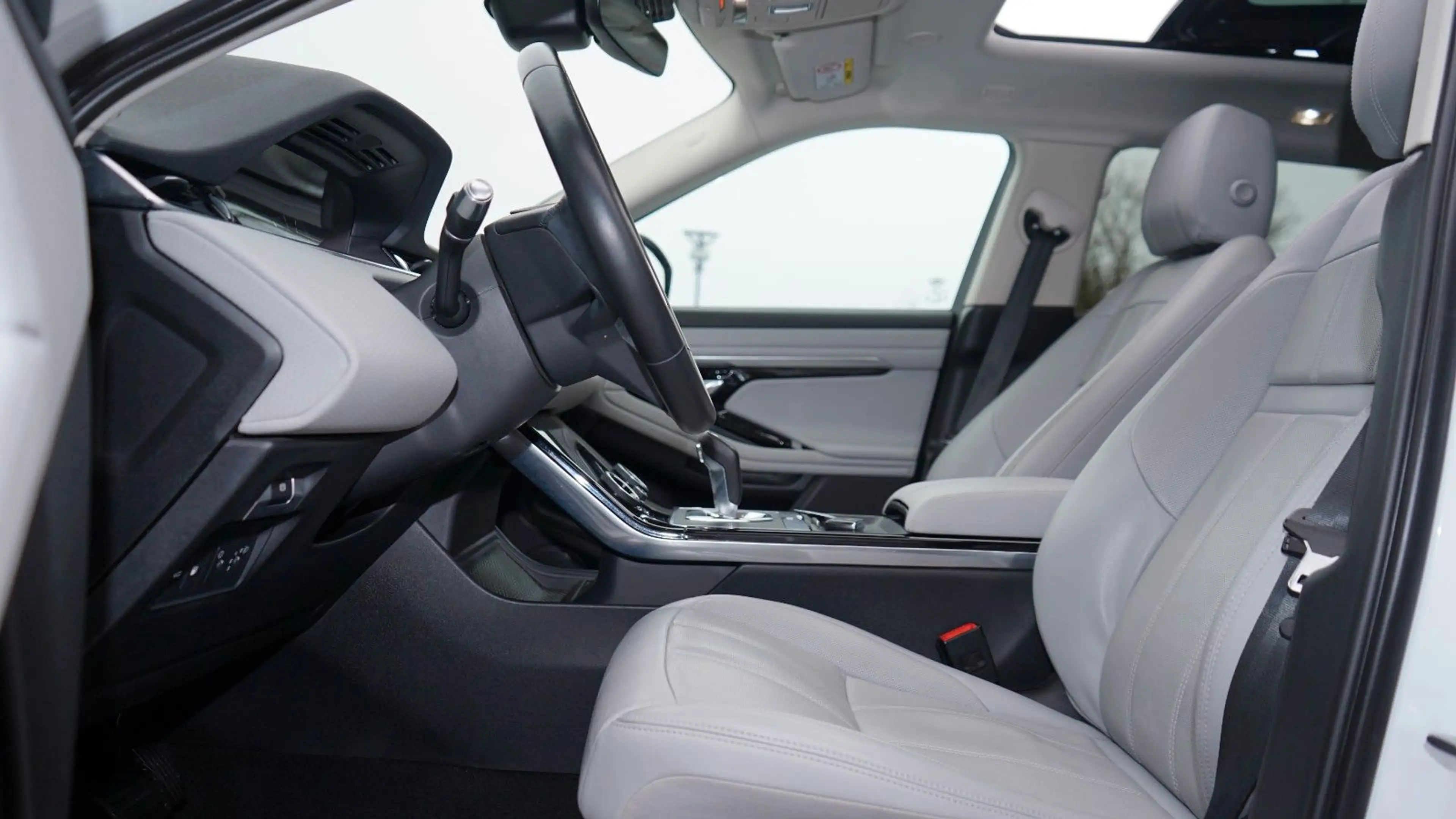 Land Rover Range Rover Evoque EVOQUE P300e S PLUG-IN*PANORAMA*AMBIENTE*DAB — photo 6