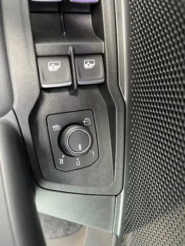 Volkswagen Tiguan view 9