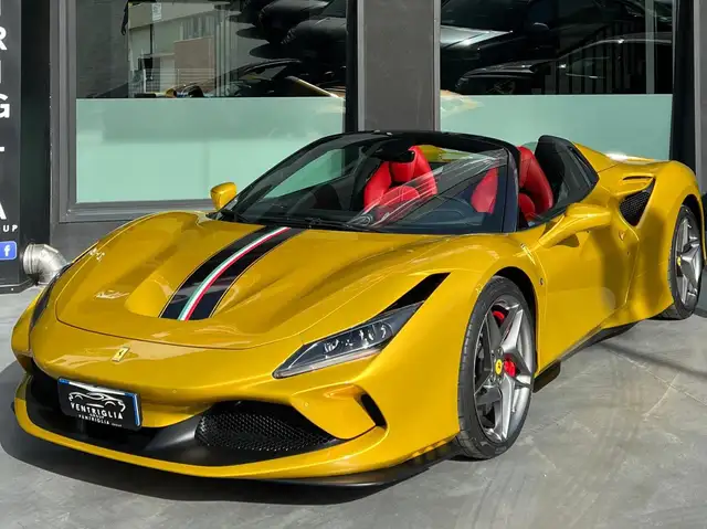 Ferrari F8 Spider Spider 3.9