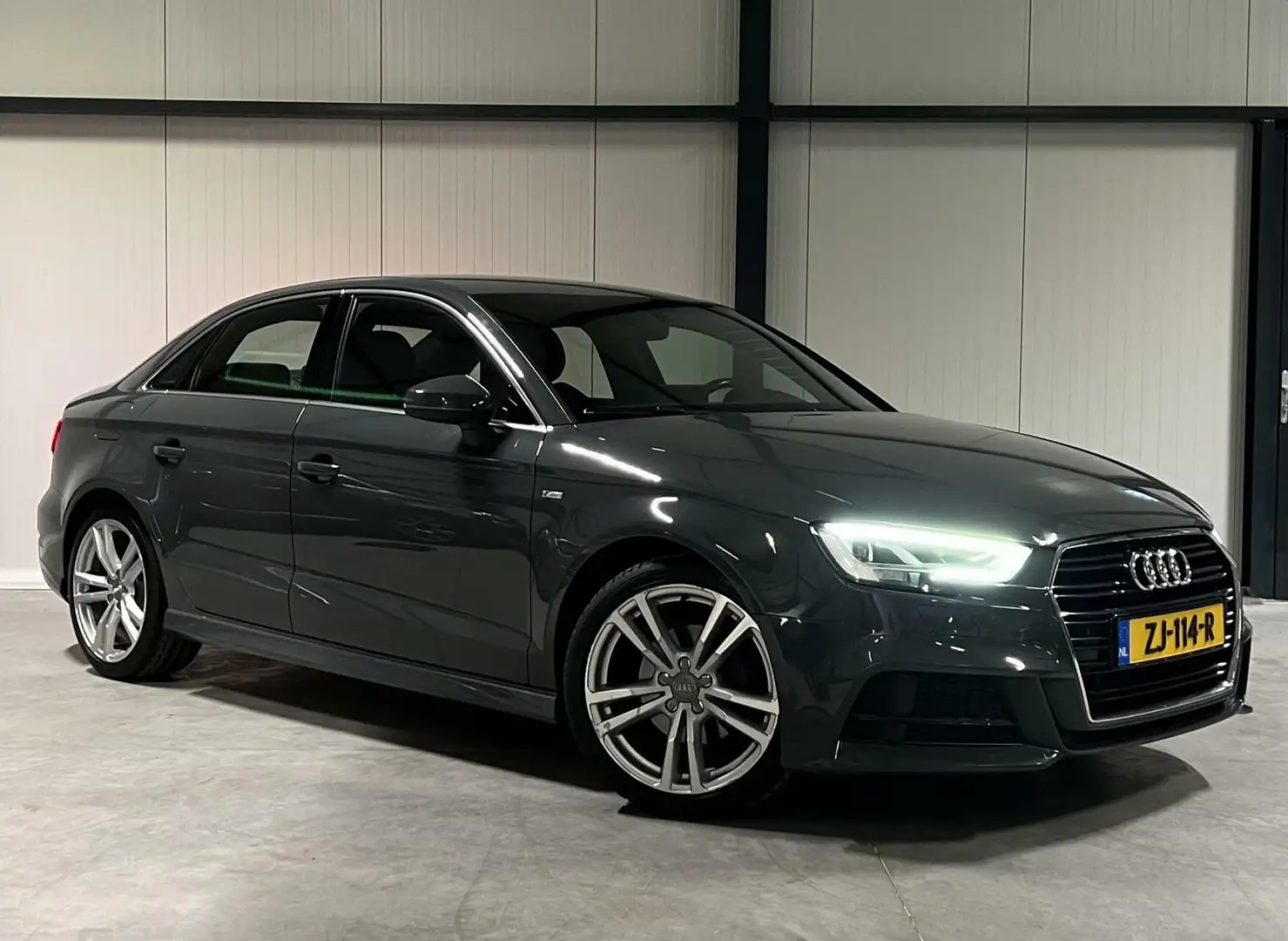 Audi A3 Limousine S-line Clima Cruise Navi PDC Nano Grey N Gris - 2