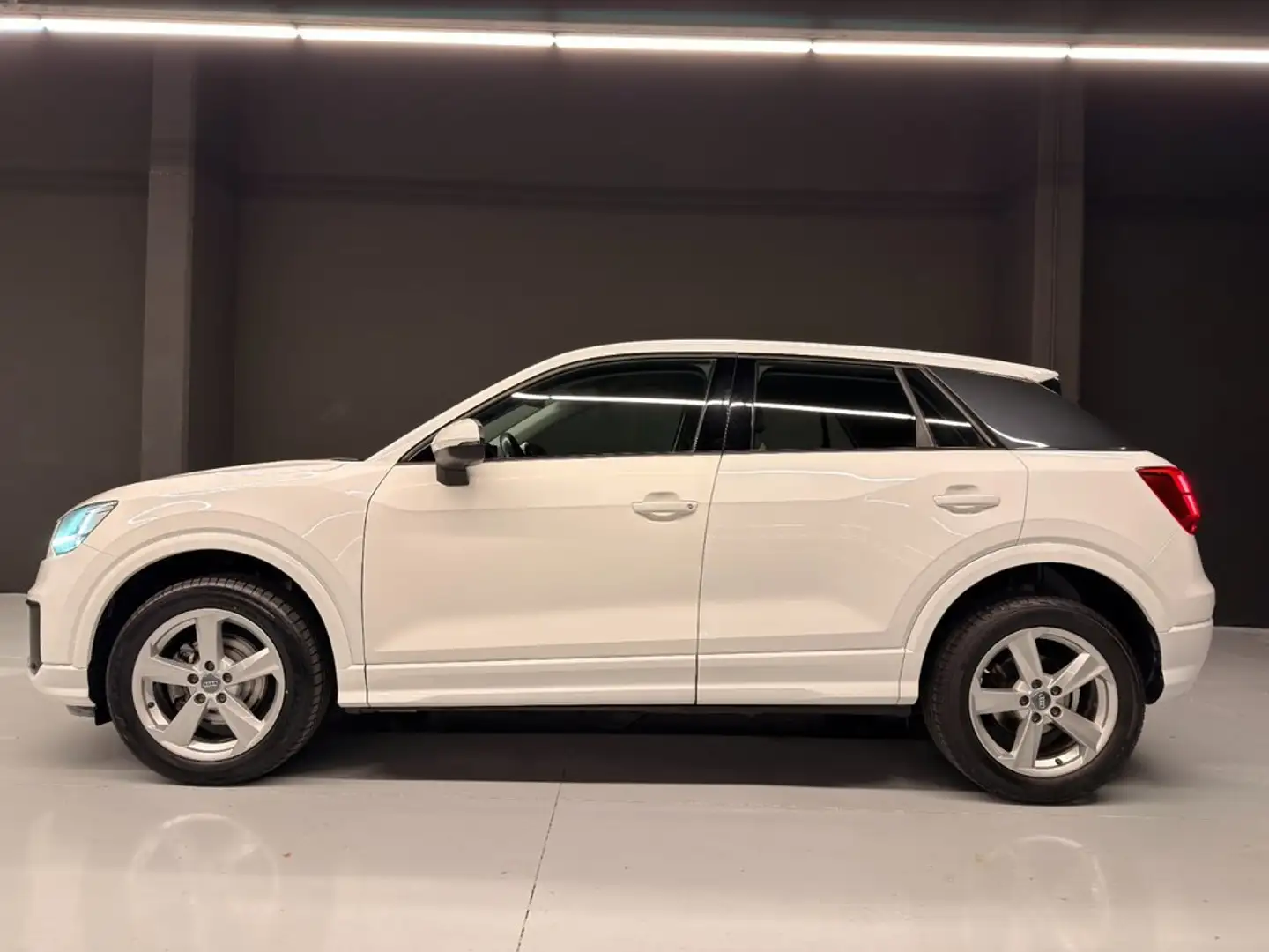 Audi Q2 Sport 30 TFSI 85kW (116CV) Blanc - 2