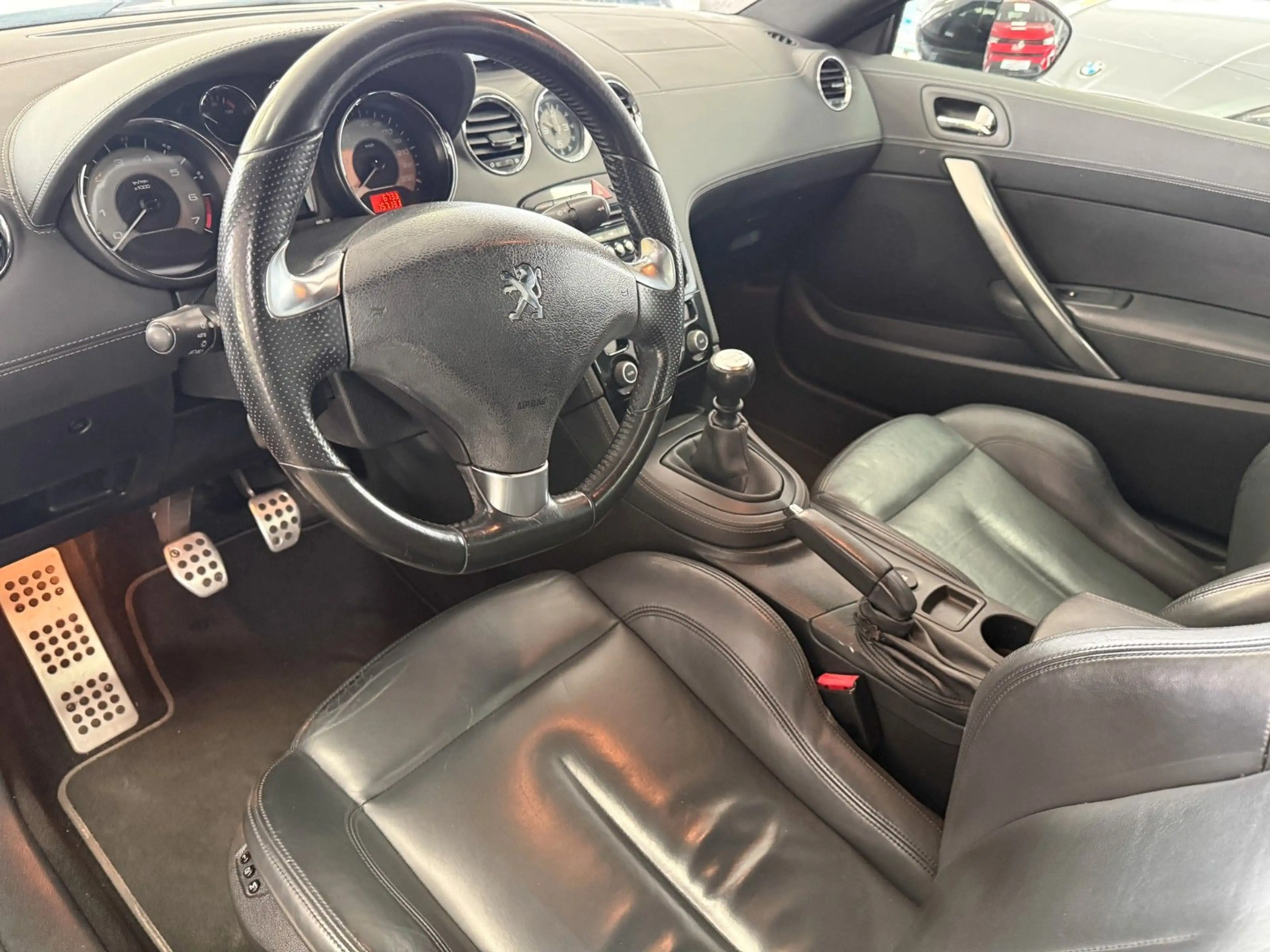 Peugeot RCZ 1.6 THP 155 Leder Komfort-Paket TÜV 1. Hand — photo 4