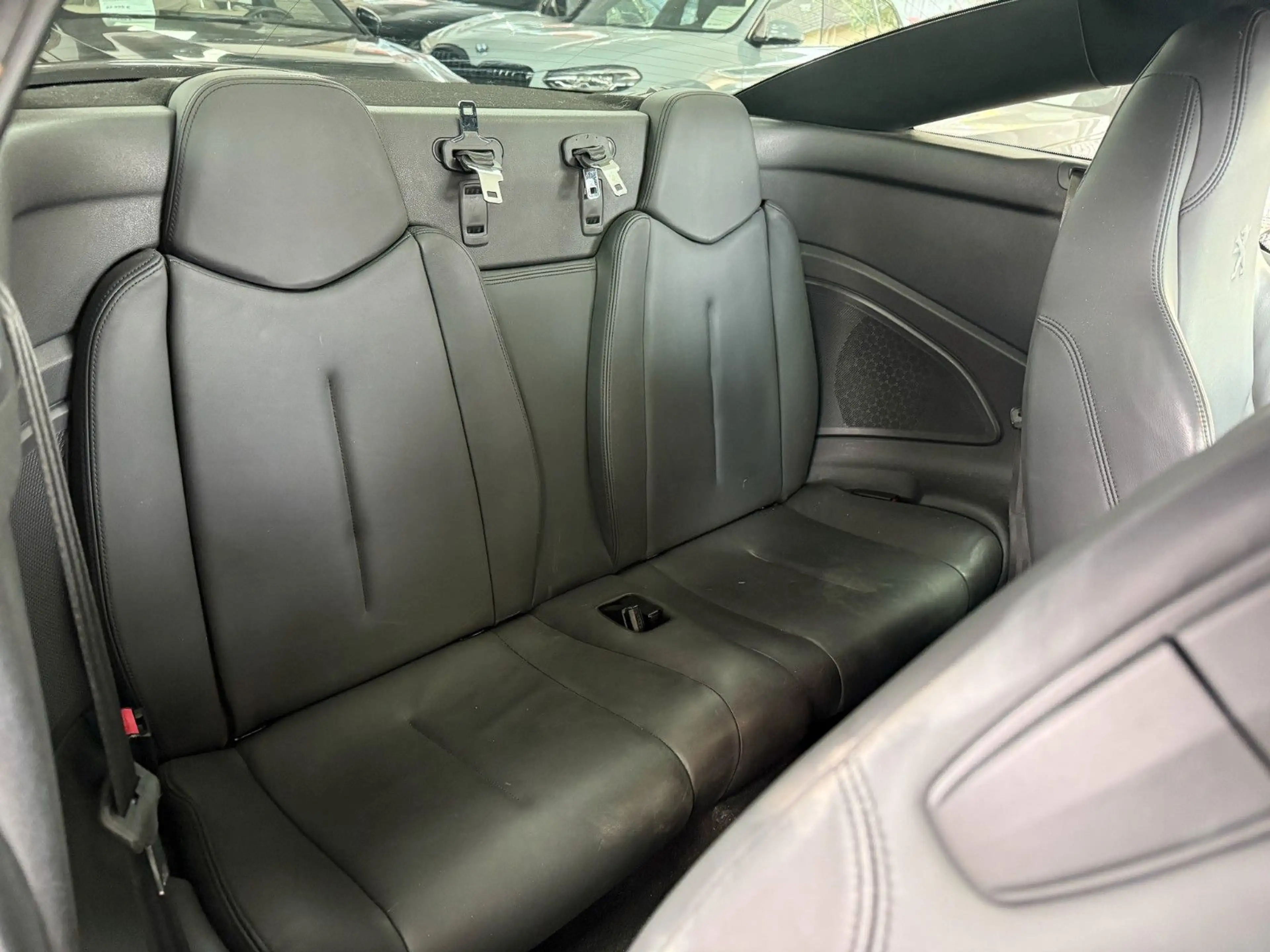 Peugeot RCZ 1.6 THP 155 Leder Komfort-Paket TÜV 1. Hand — photo 9