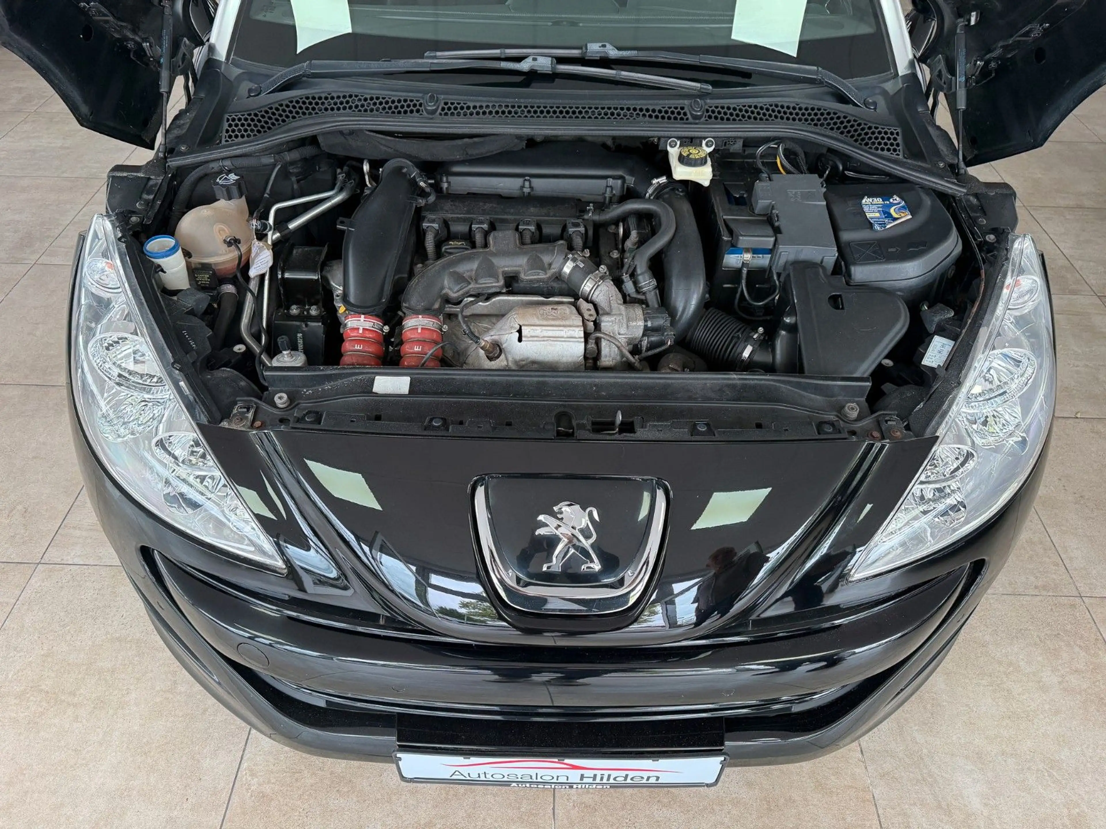 Peugeot RCZ 1.6 THP 155 Leder Komfort-Paket TÜV 1. Hand — photo 14