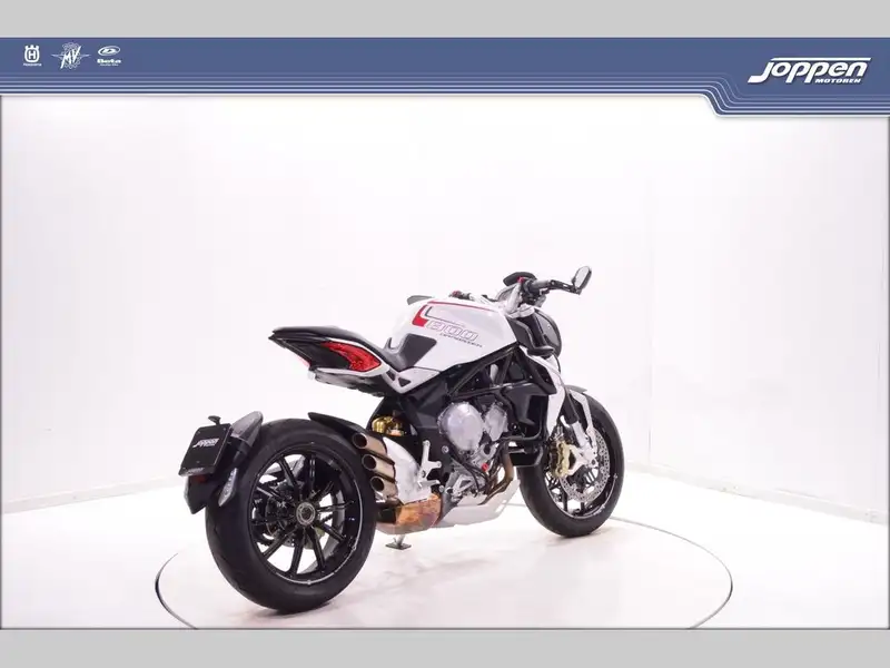 MV Agusta Dragster - foto 7