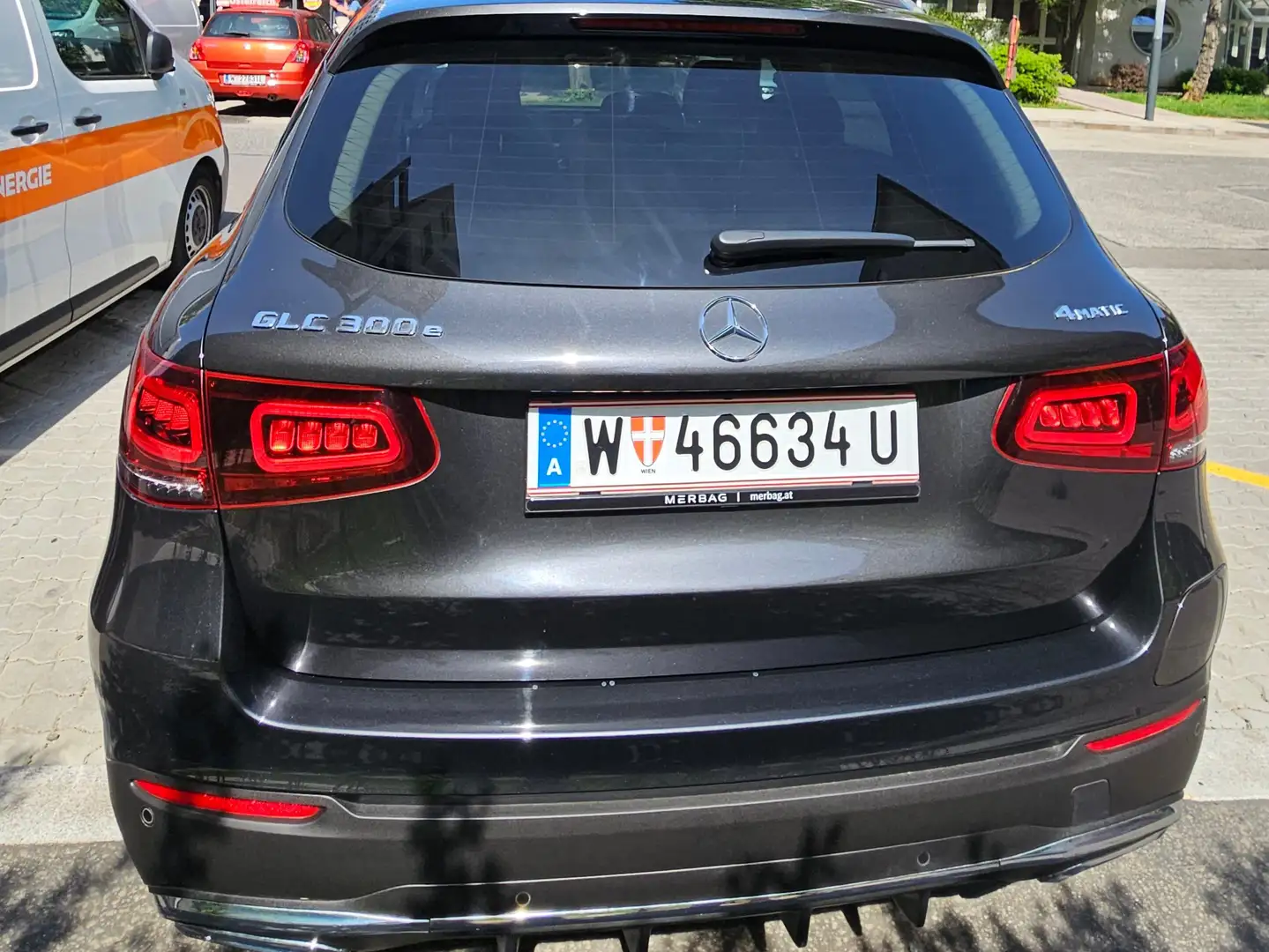 Mercedes-Benz GLC 300 GLC 300 e PHEV 4Matic Grau - 2