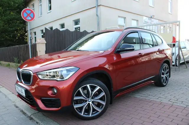 Bmw X1 xDrive 20 i Sport Line|Automatik|LACKSCHÄDEN|