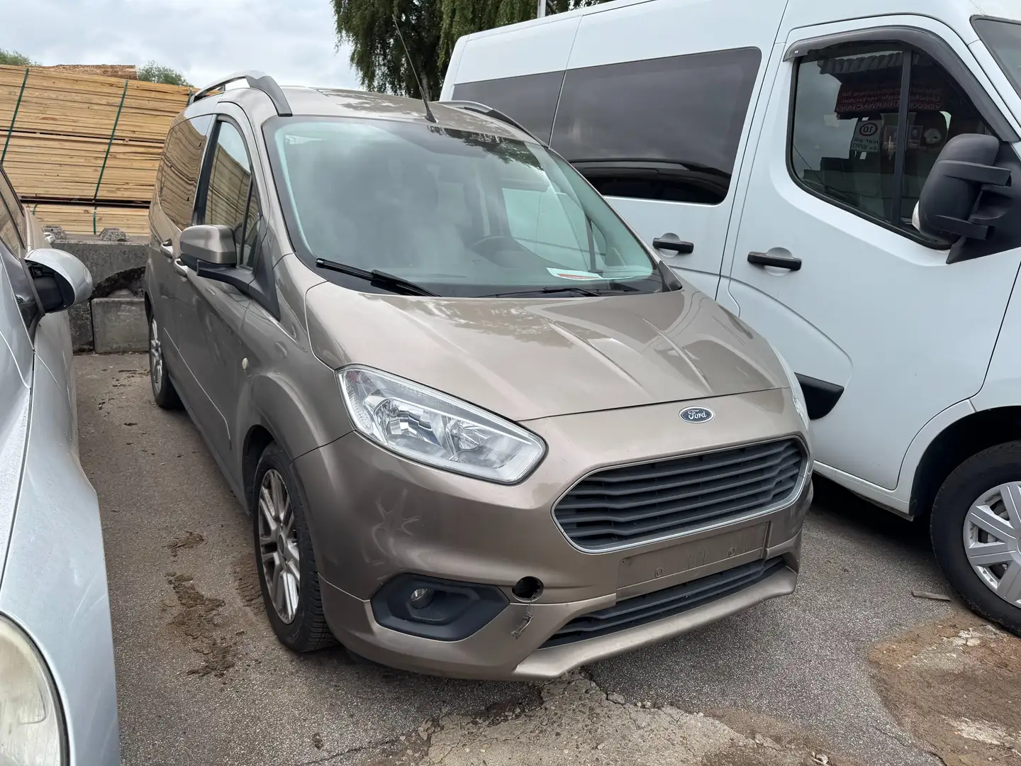 Ford Tourneo Courier 1,0i*Motorschaden*Sitzheizung* Серый - 1