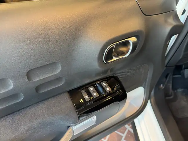 Citroen C3 view 9